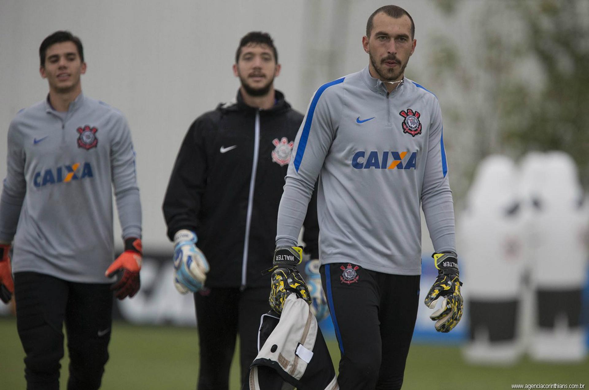 Walter durante treino do Corinthians nesta sexta-feira