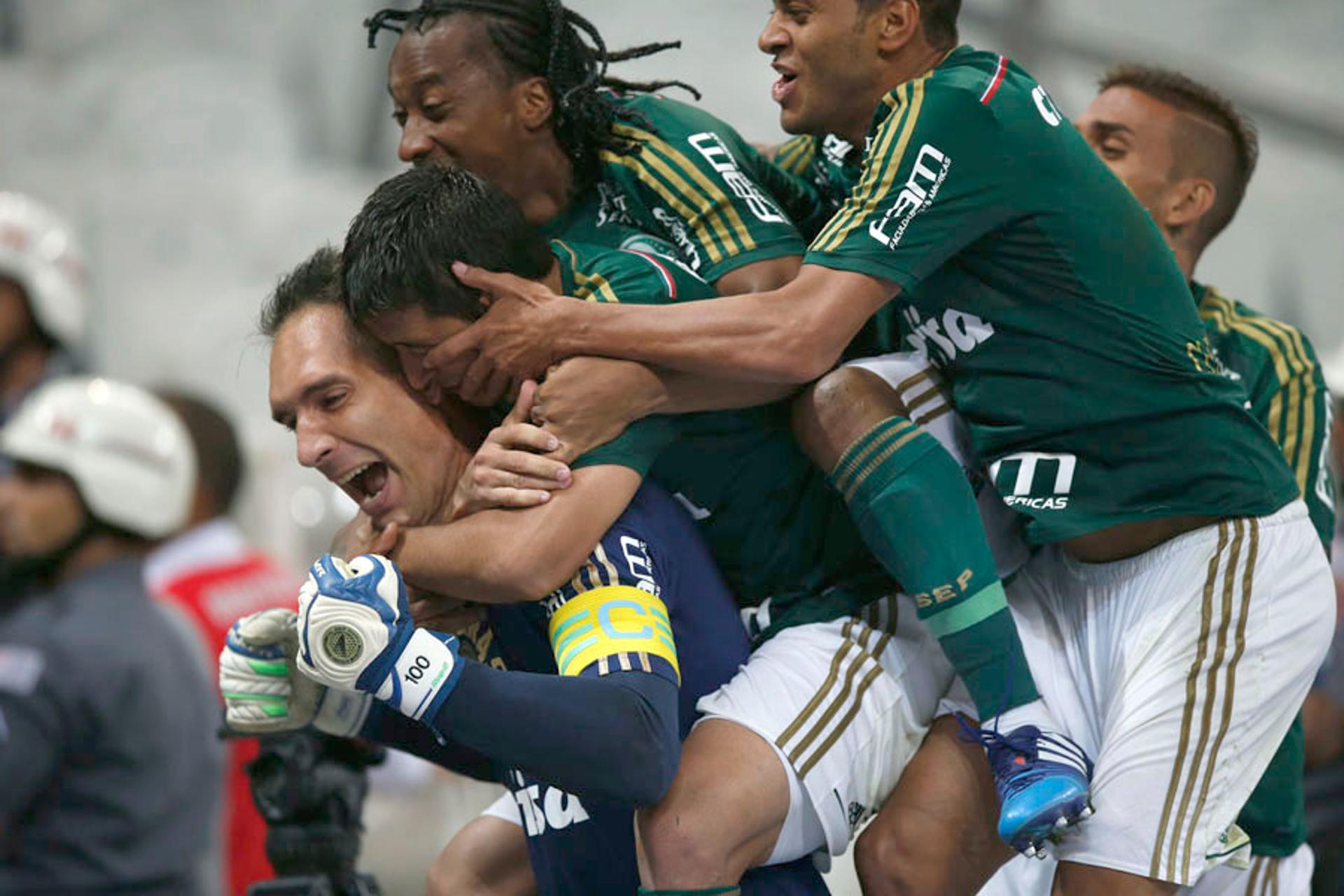 2015 - Corinthians 2x2 Palmeiras - Prass fecha o gol na primeira eliminação do rival em sua casa