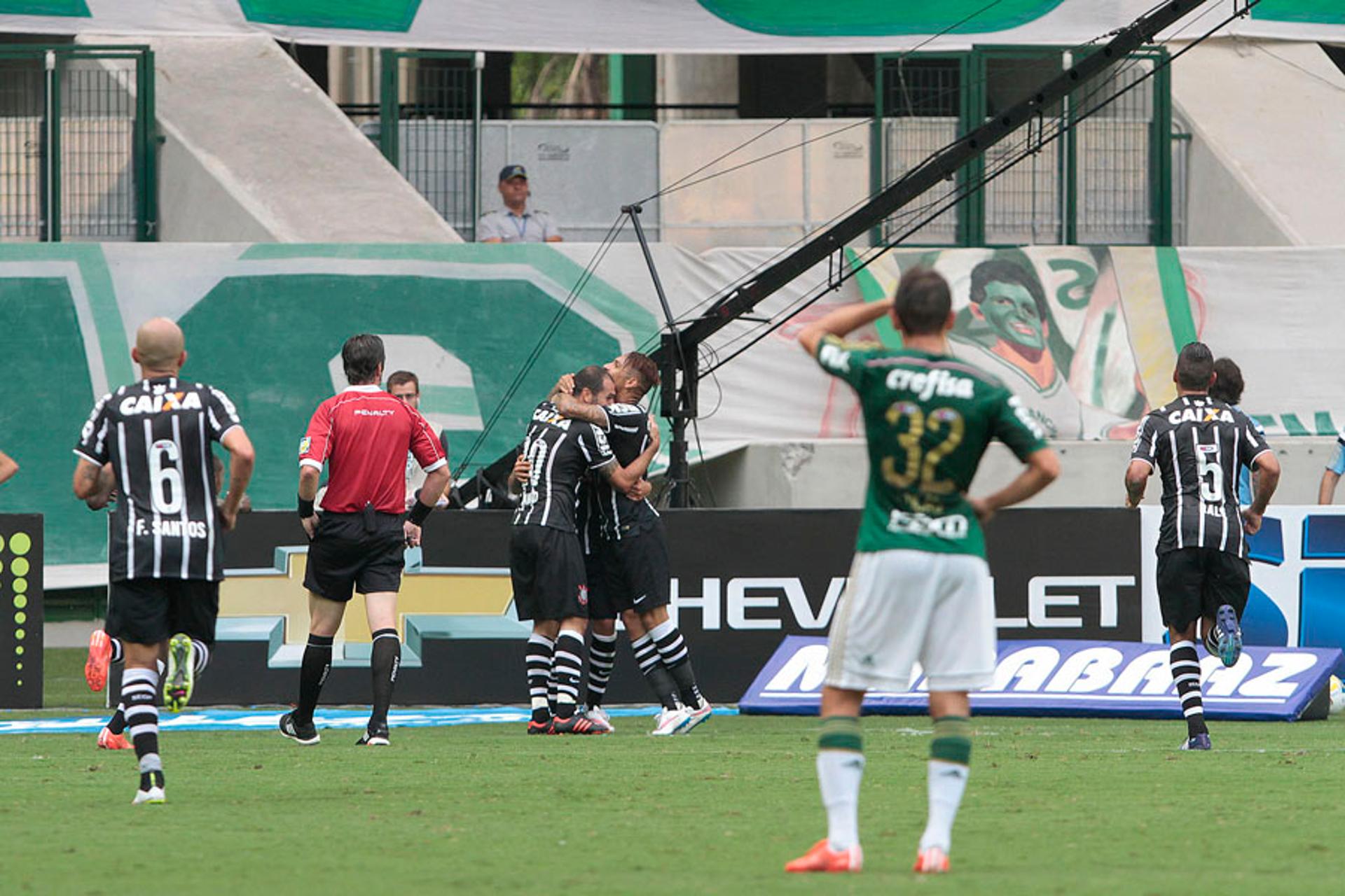 2015 - Palmeiras 0x1 Corinthians - Timão venceu o rival no primeiro Dérbi do novo estádio palmeirense