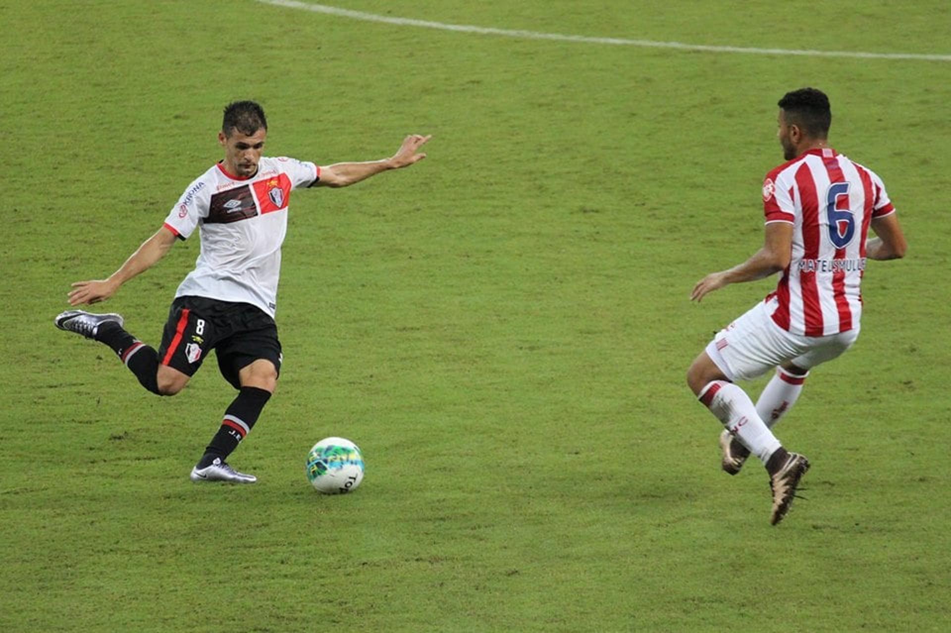 Paulinho em jogo do JEC pela Série B (Foto: Divulgação / Joinville)