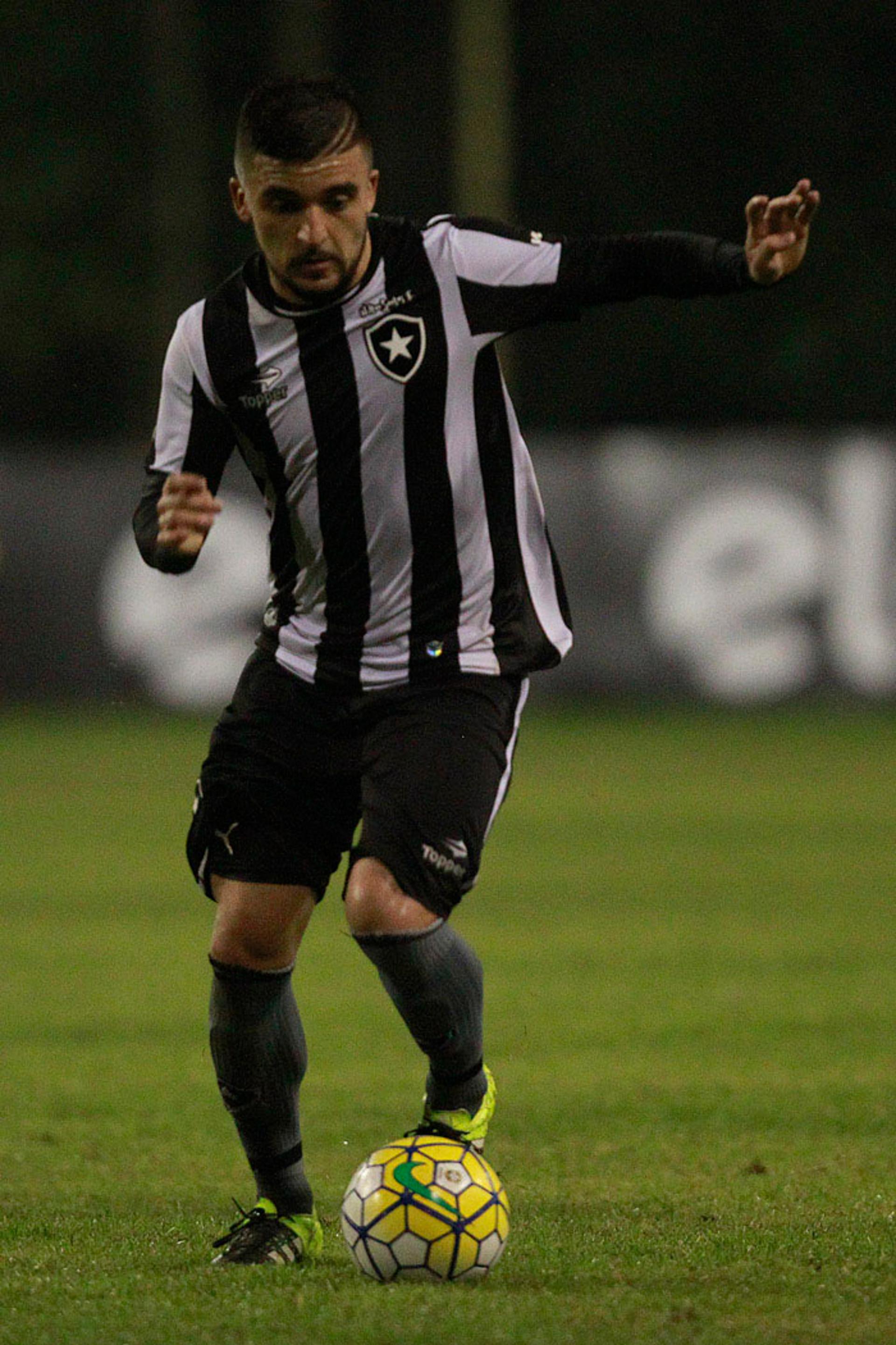 Victor Luis - Botafogo