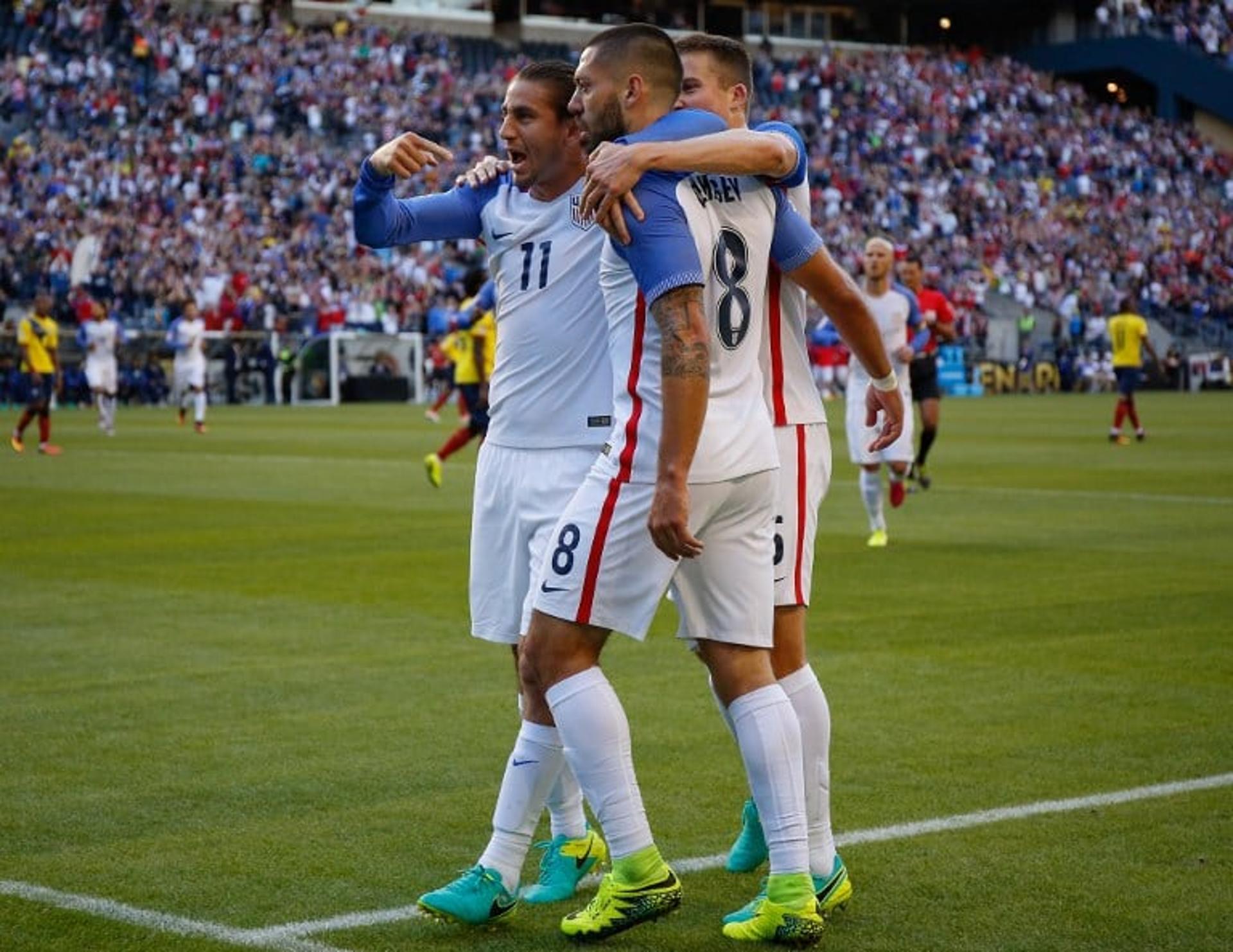 Clint Dempsey - Estados Unidos x Equador