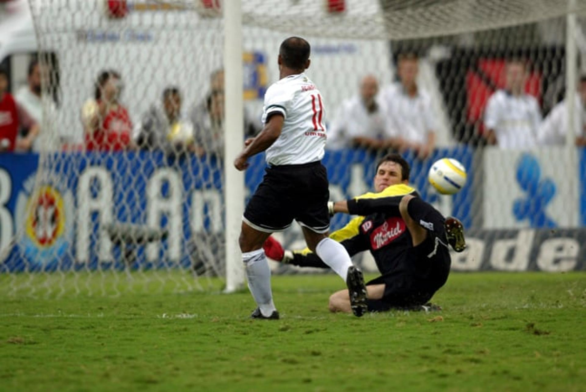 Último encontro: Vasco 4x0 Paysandu (20/11/2005, pelo Brasileirão