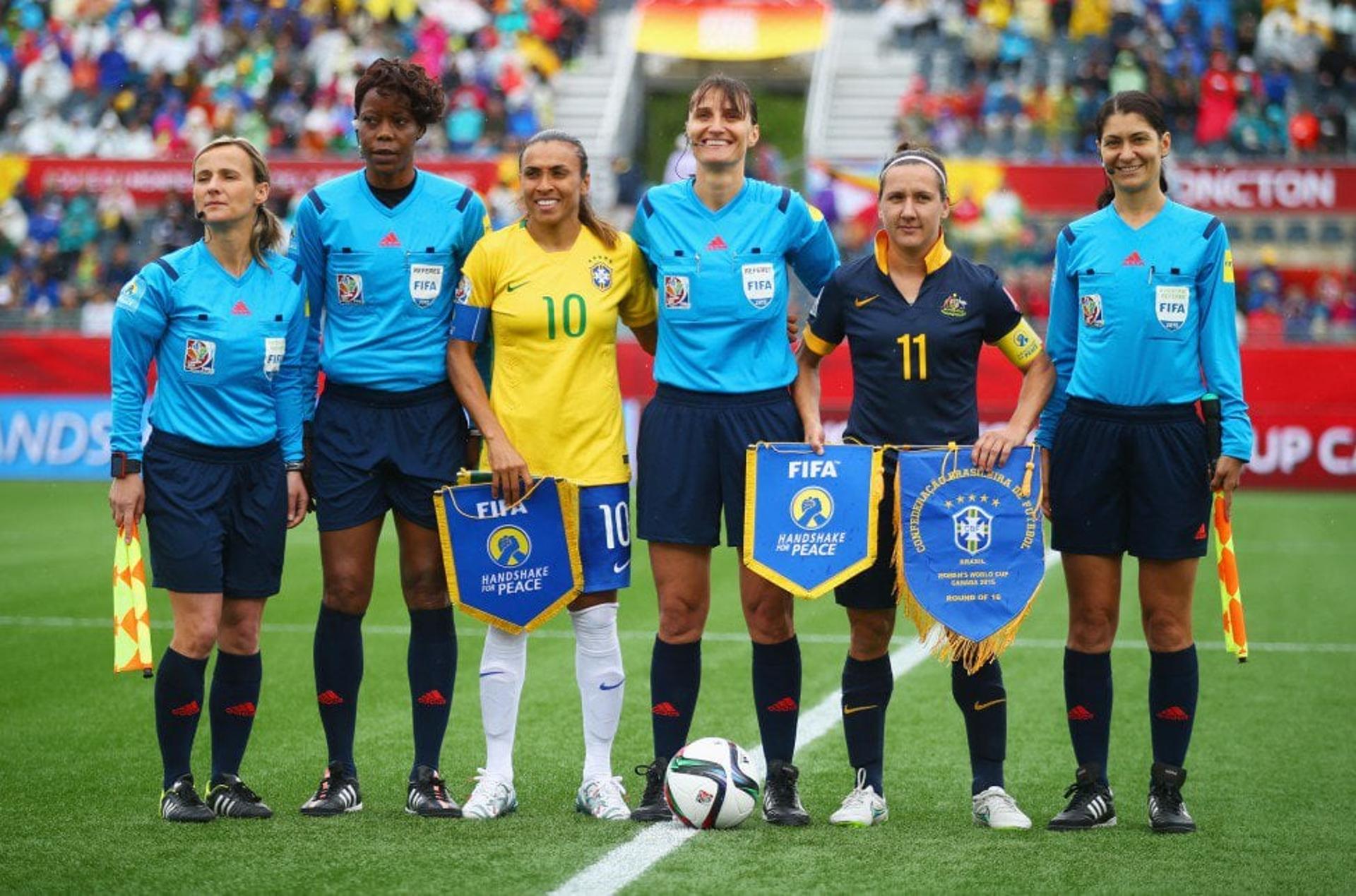 Seleção feminina de futebol