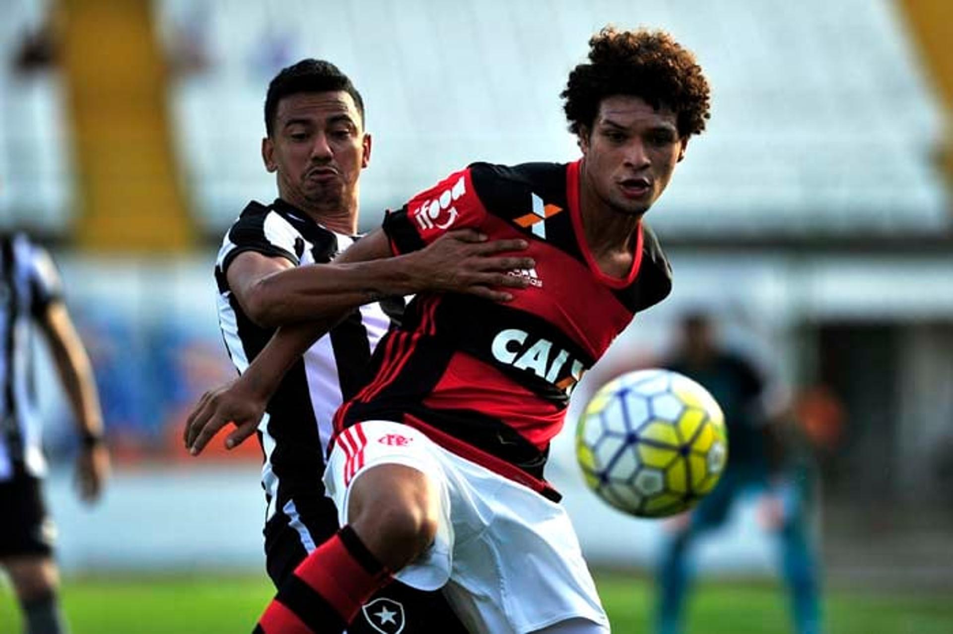 Último confronto: Botafogo 3 x 3 Flamengo (16/7/2016, pelo primeiro turno do Brasileirão)