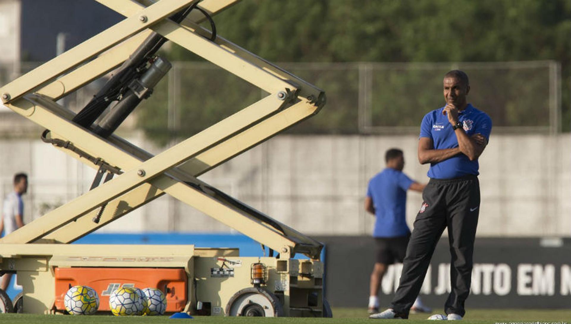 Cristóvão comandou cinco clubes antes do Timão