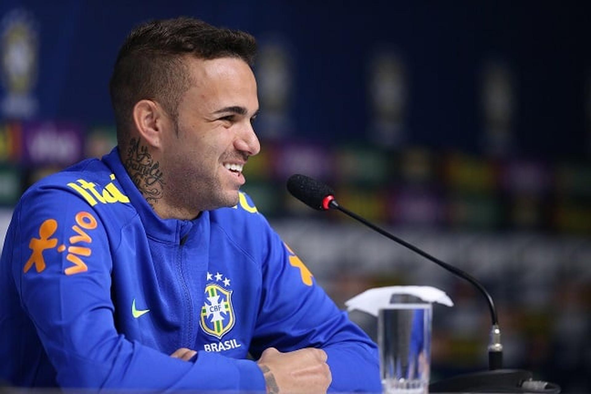 Luan, atacante da Seleção em entrevista coletiva (Foto: Lucas Figueiredo / MoWa Press)