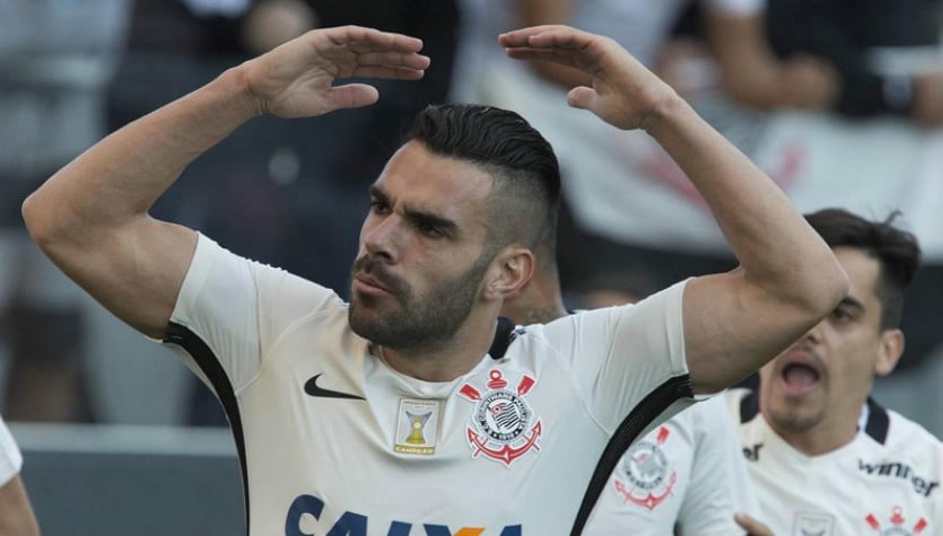 Bruno Henrique foi titular nos 16 jogos do Brasileiro