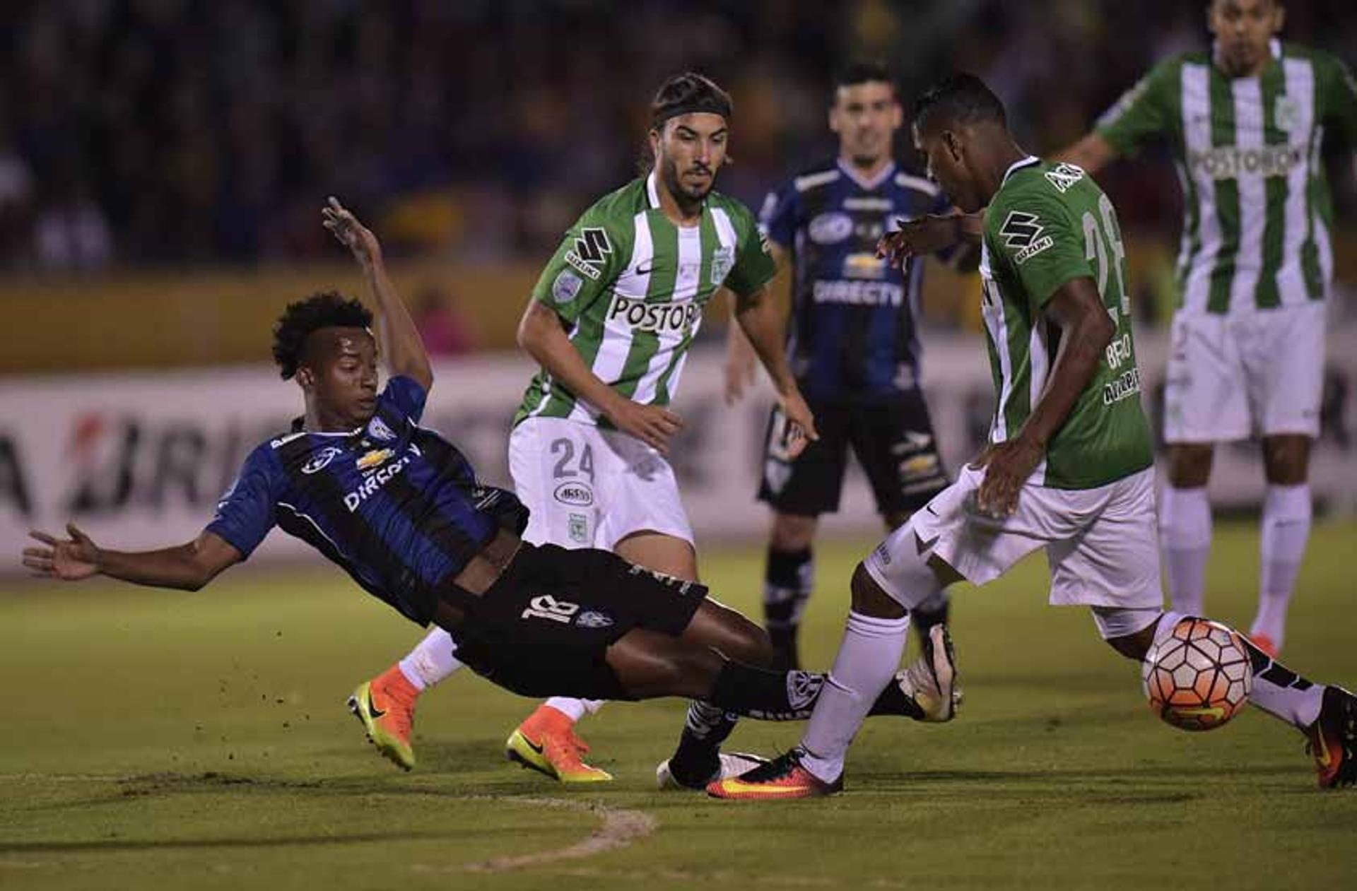 Orejuela (esquerda) foi vice da Libertadores