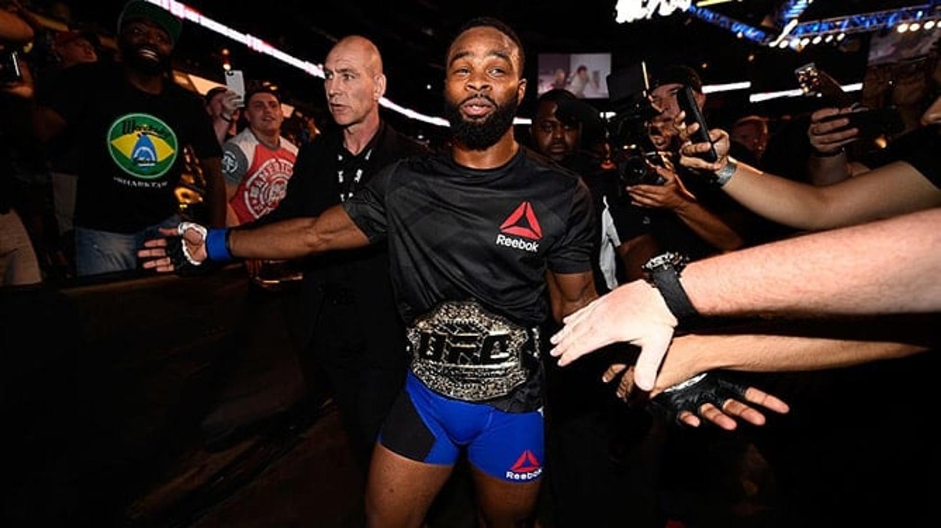 Tyron Woodley nocauteou Robbie Lawler no primeiro round