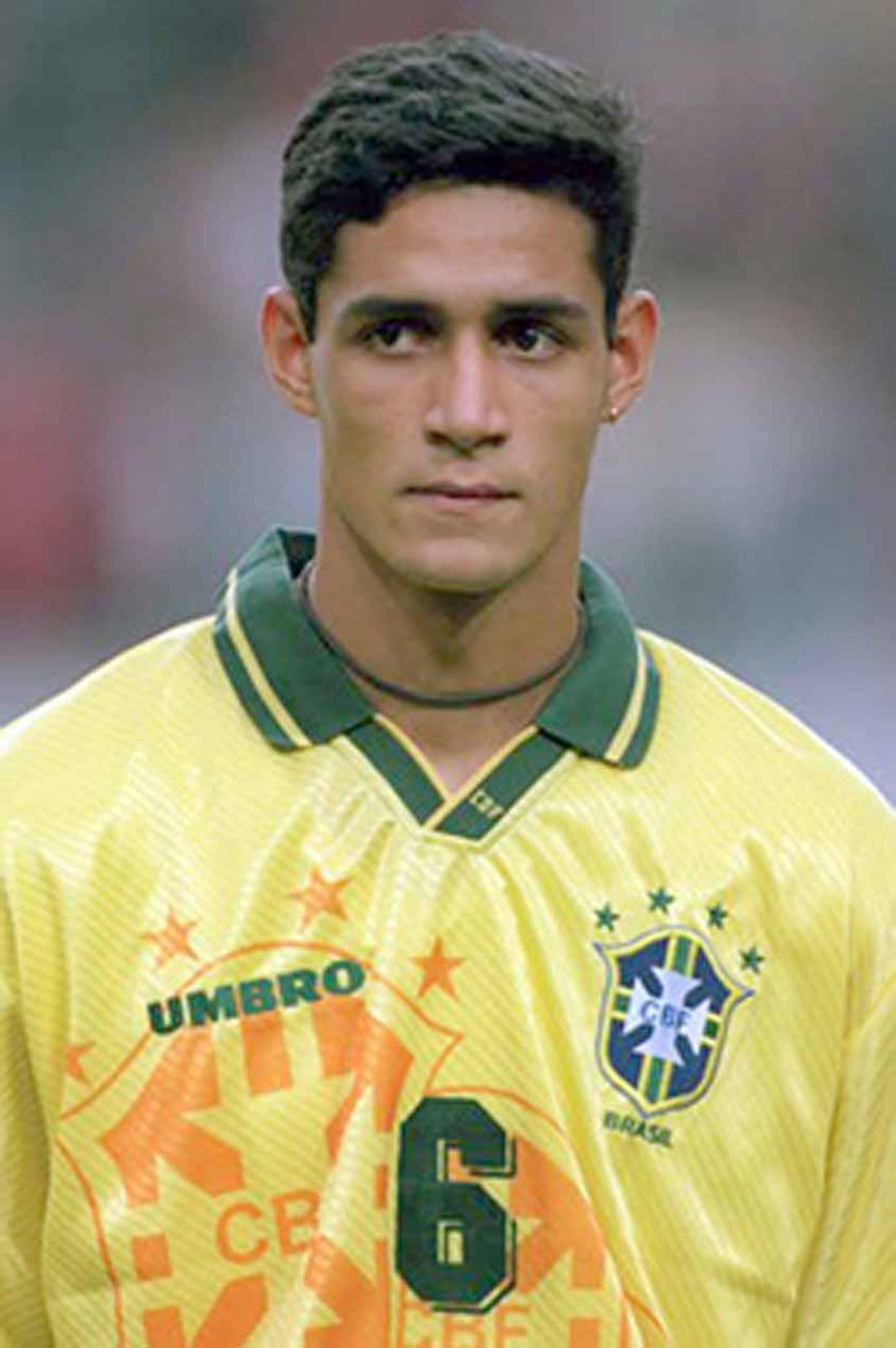 André Luiz - 1997, 2000/2001 e 2003, fez 81 jogos e 8 gols<br>