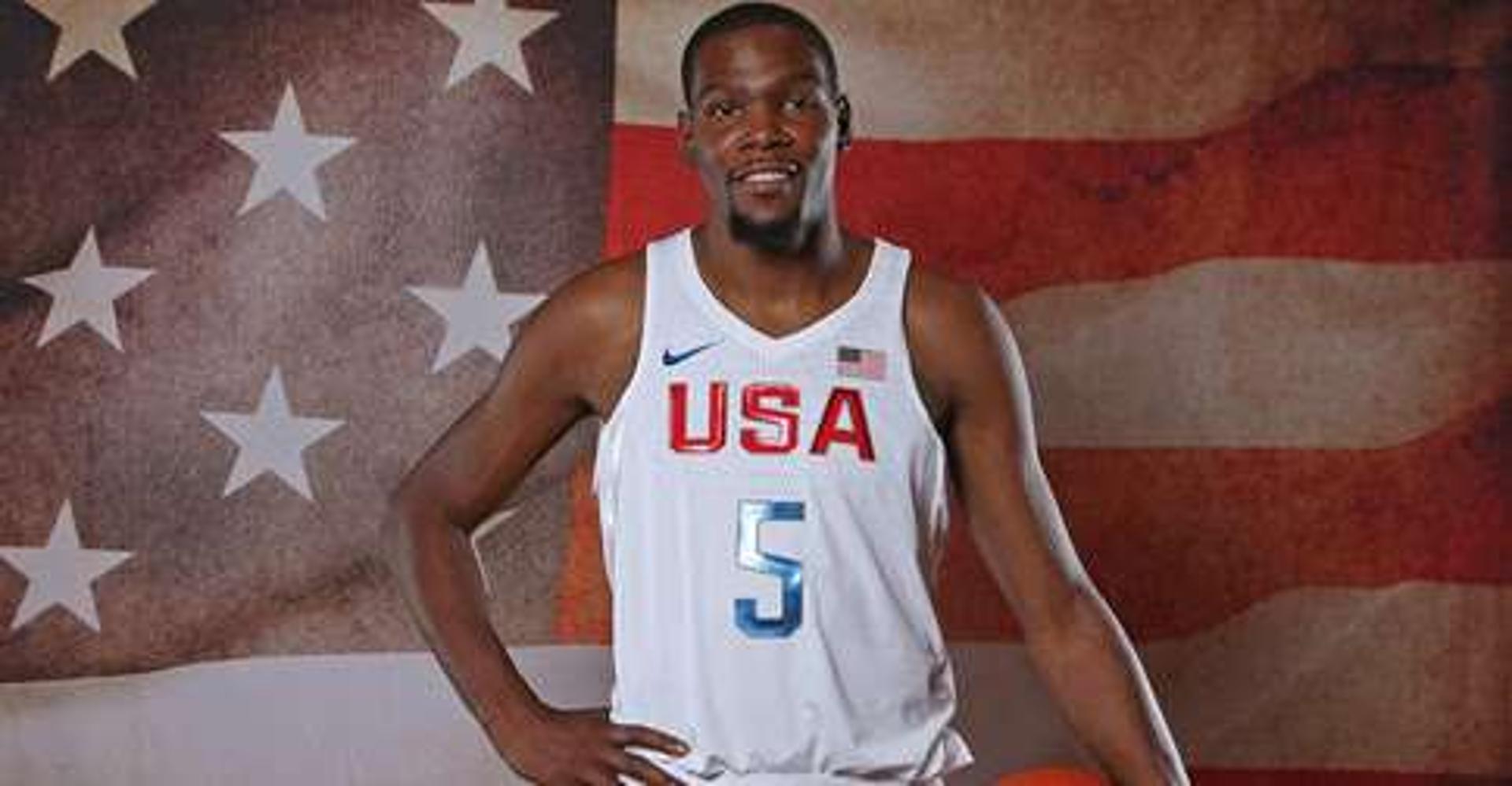 Kevin Durant recentemente trocou o Oklahoma City Thunder pelo Golden State Warriors