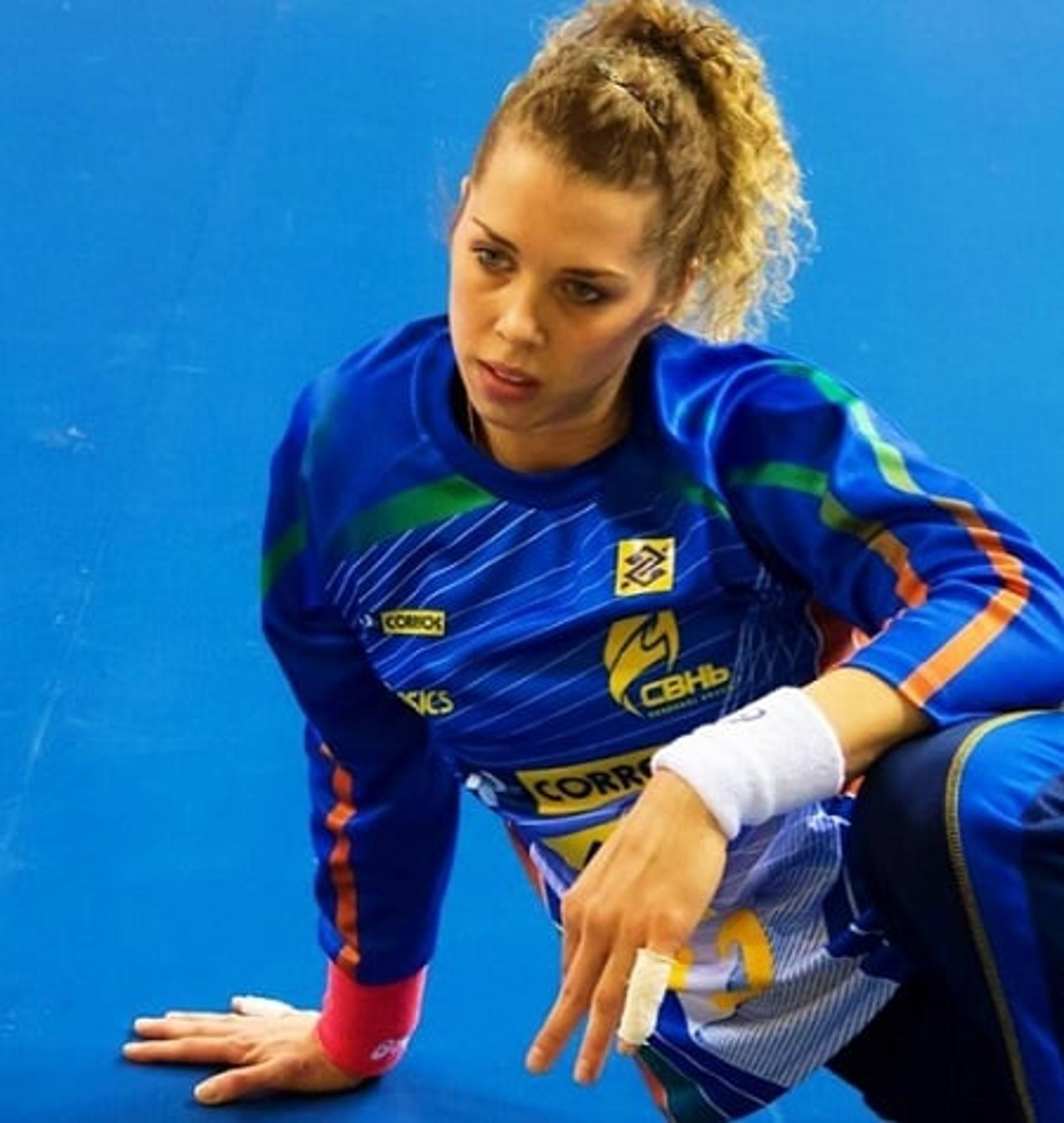 Barbara, goleira da seleção de Handebol