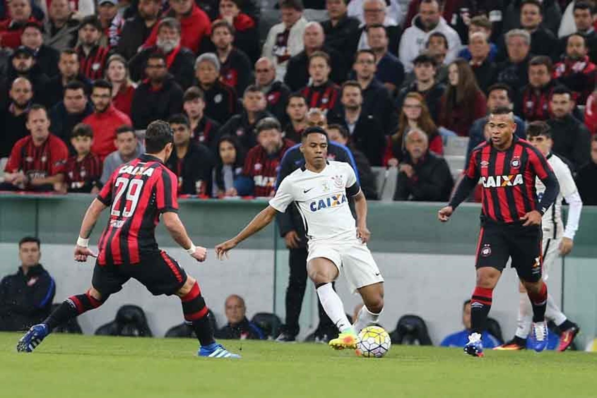 GALERIA: O jogo entre Atlético-PR e Corinthians em imagens