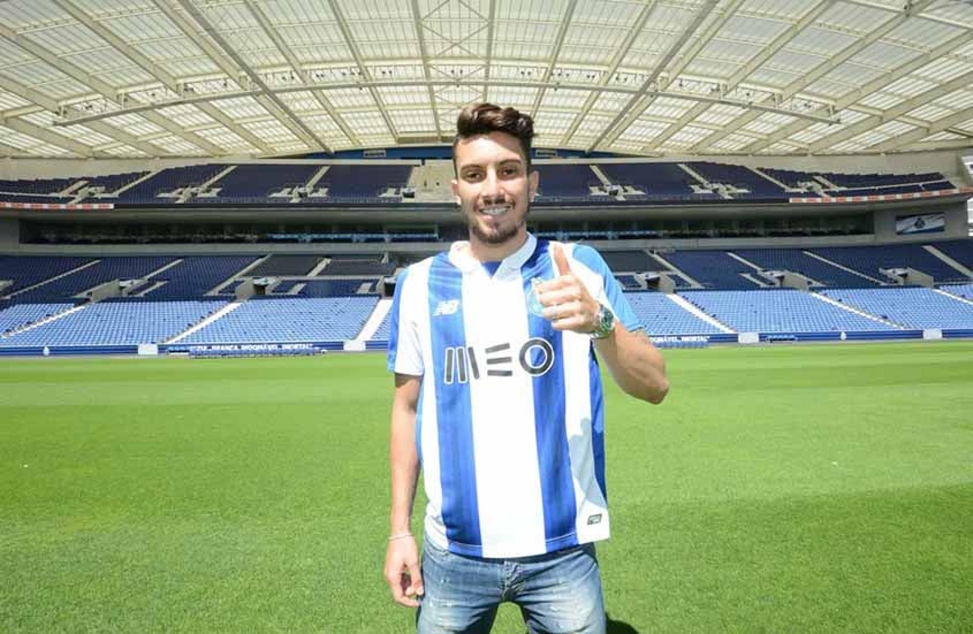 Alex Telles (Foto:Divulgação)