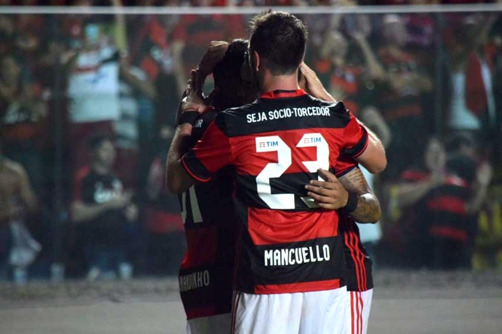 Flamengo superou o Atlético-PR