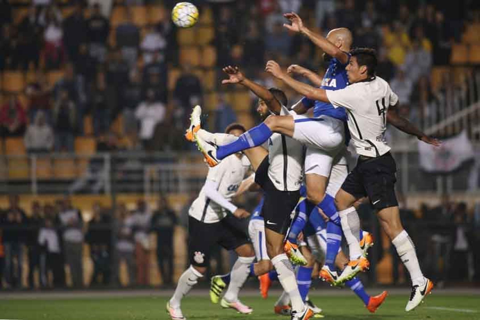 Corinthians 1x1 Cruzeiro