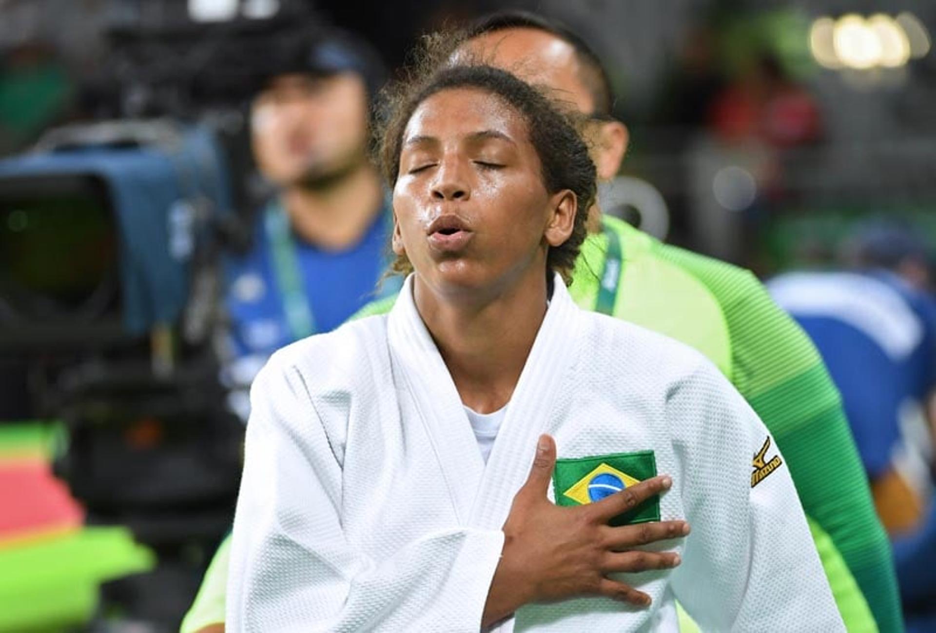 Rafaela Silva&nbsp;foi massacrada em &nbsp;Londres-2012 e virou heroína na Rio-2016