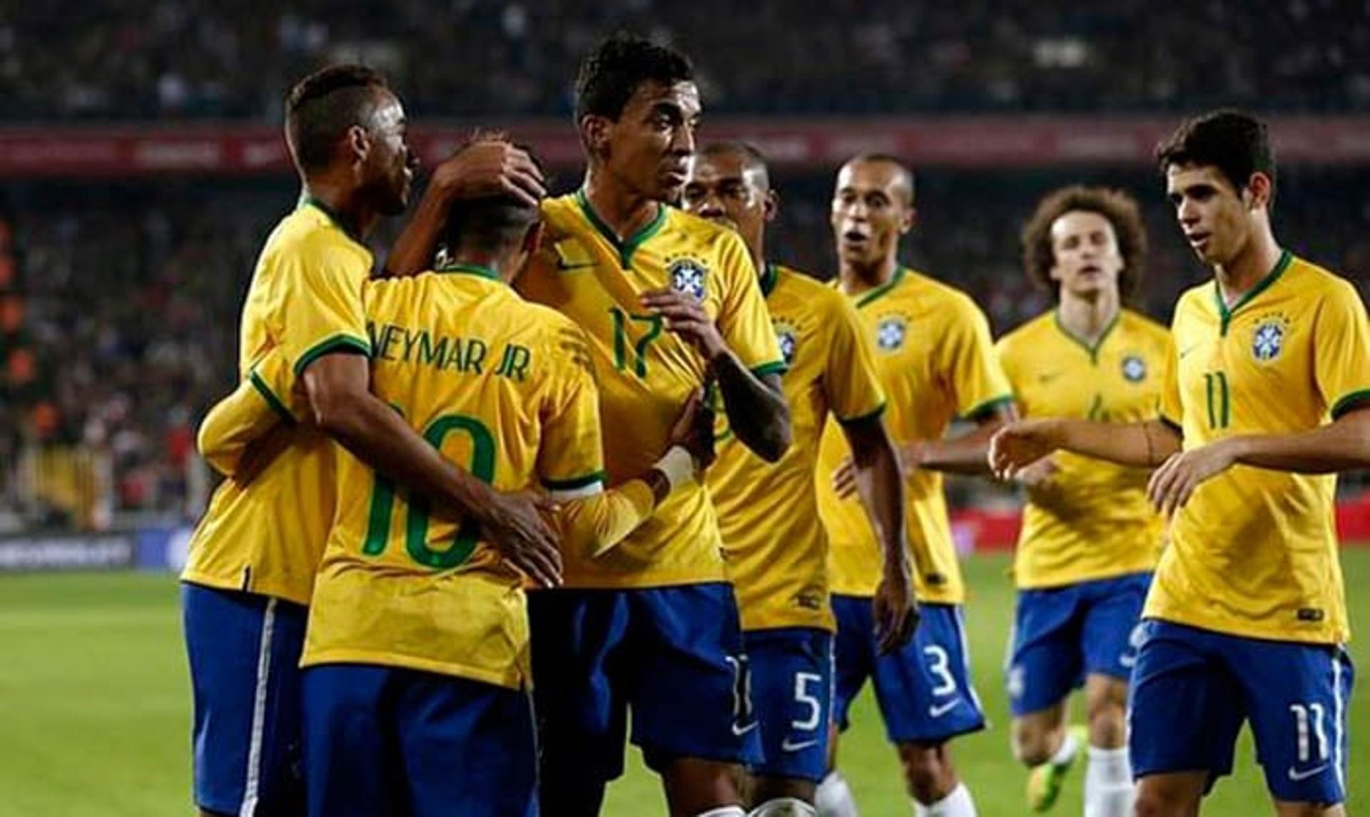 Brasil entraria na vaga do país-sede do Mundial-2014 e classificaria mais um da Conmebol