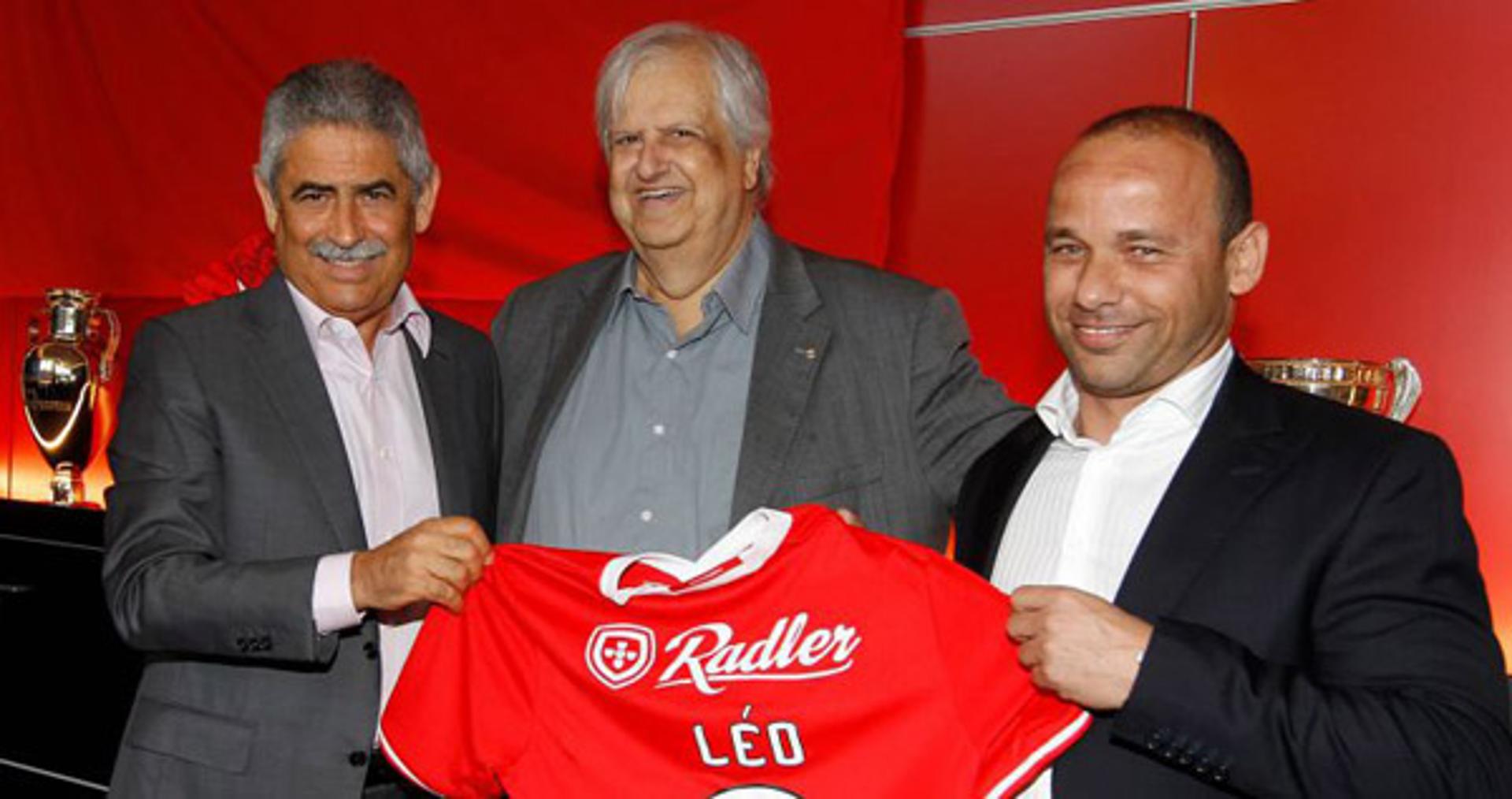 Modesto Roma Júnior, Léo e o presidente do Benfica