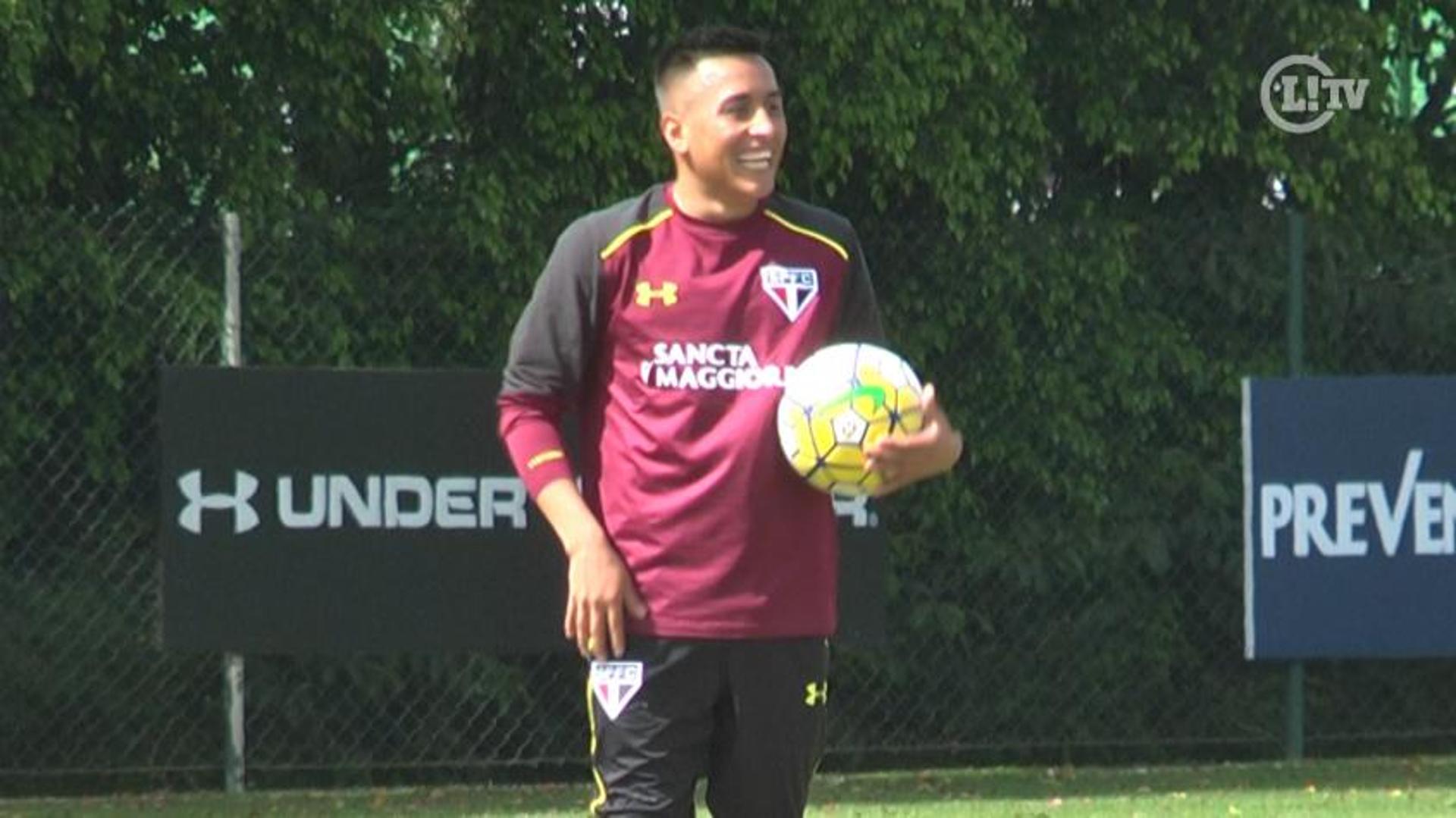 Cueva no treino do São Paulo