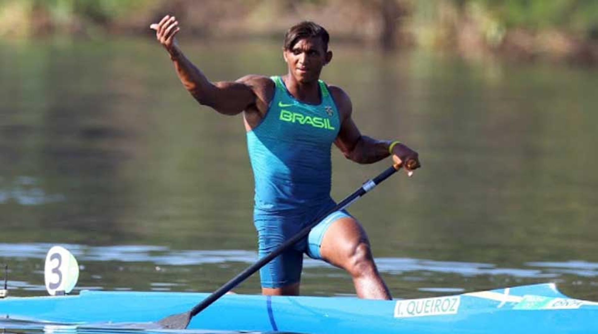 Isaquias Queiroz inicia nova busca por medalha na canoagem velocidade (C1 200m) às 9h23