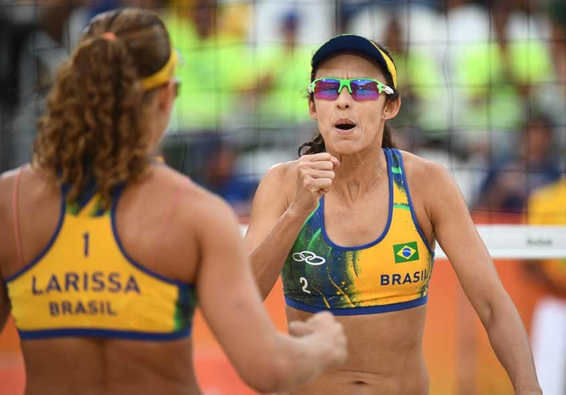 Larissa e Talita vão disputar o bronze