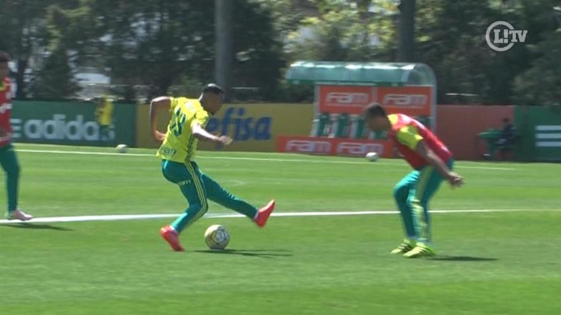 Gabriel Jesus em treino do Palmeiras