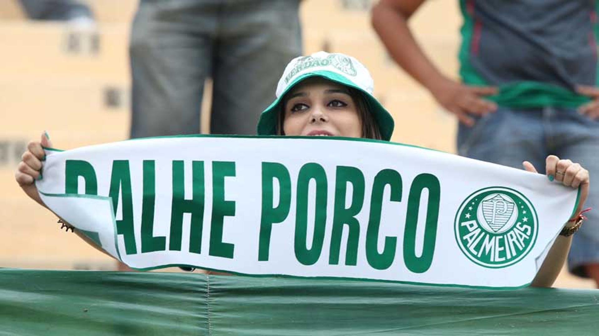 Grito 'dá-lhe Porco' virou praticamente um hino na torcida alviverde