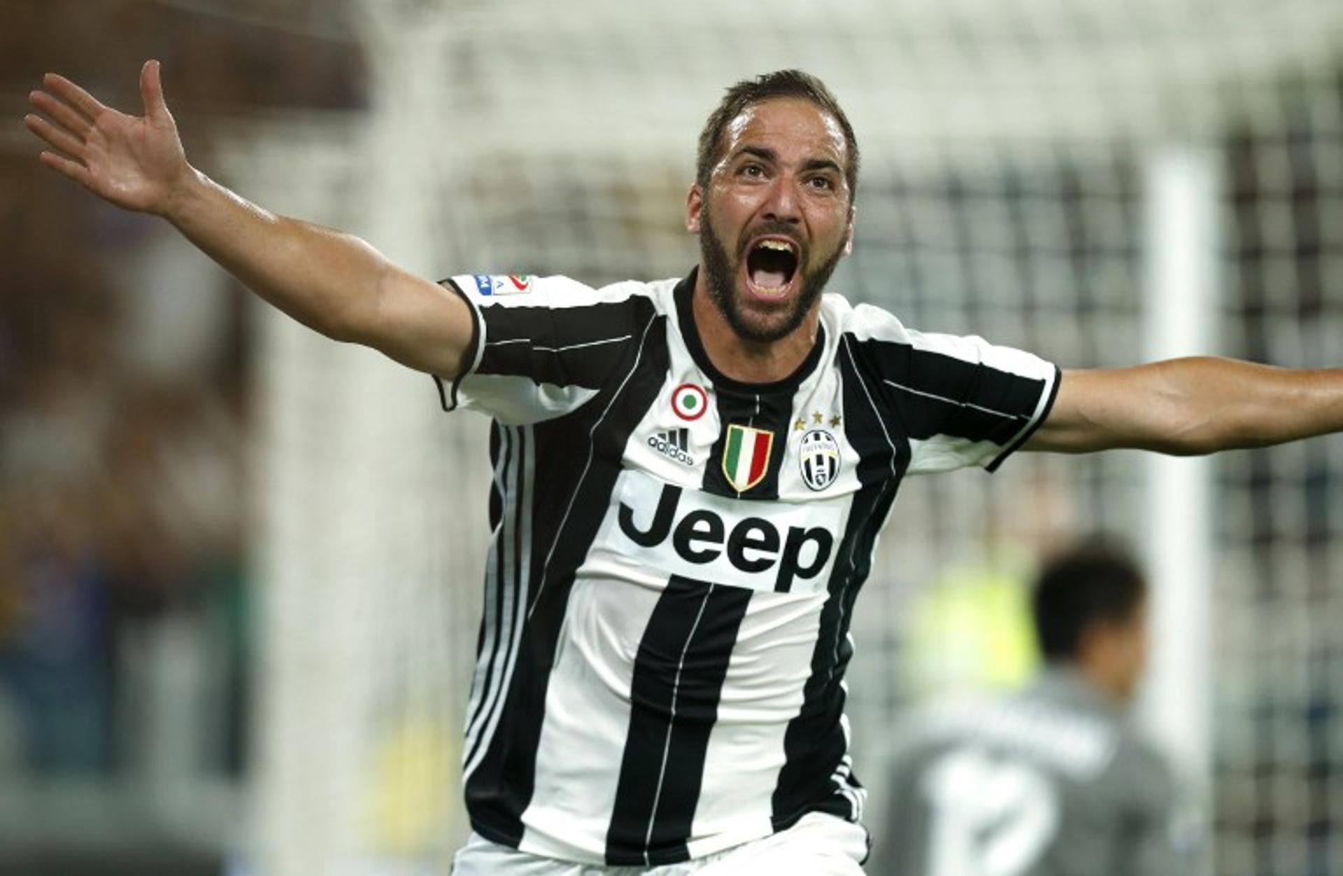 A Juventus desembolsou R$ 324 milhões para tirar Higuaín do Napoli