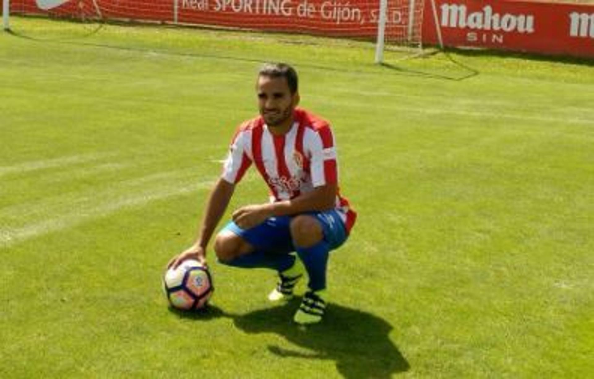 Douglas não chegou a participar da derrota para o Celta por 2 a 1, na última quarta-feira