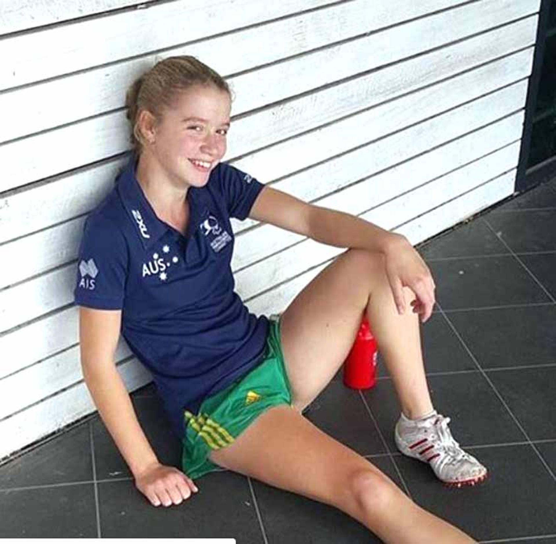 Aos 15 anos, a australiana Isis Holt é candidata a medalhista no Rio 2016