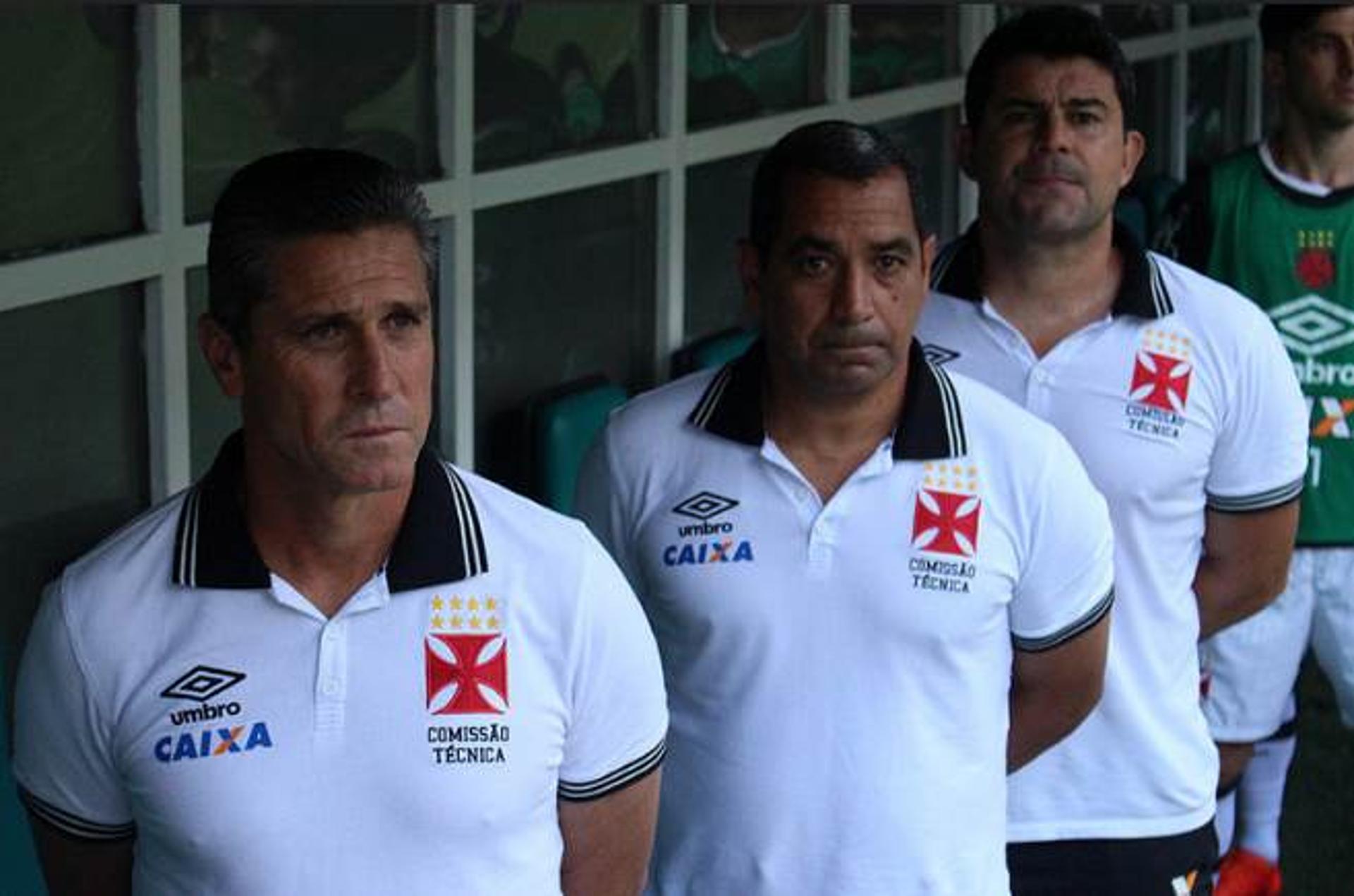 Comissão técnica vê pela primeira vez equipe passando por má fase