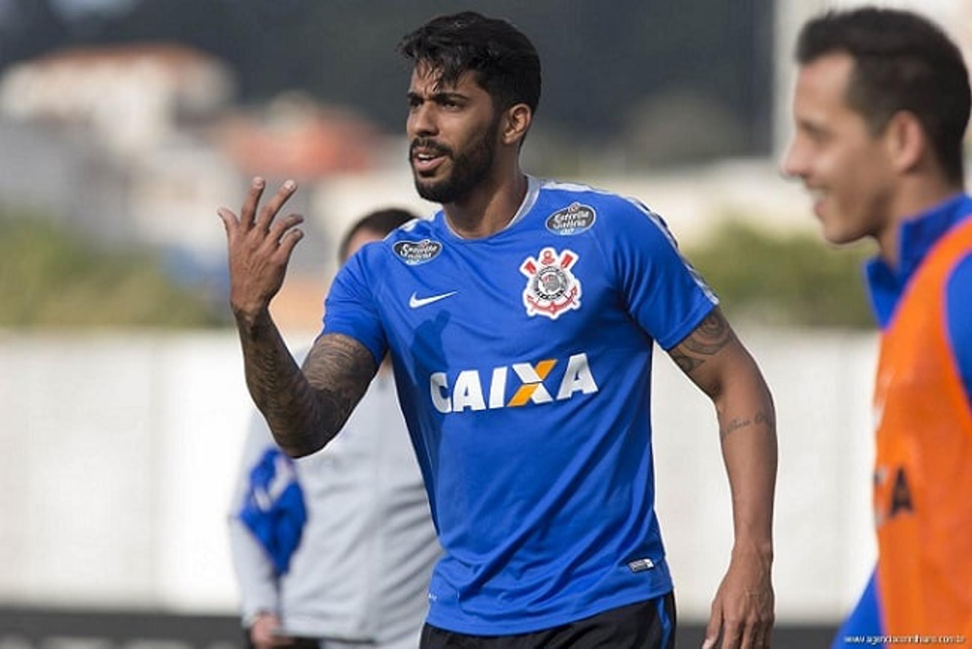 Vilson em treino do Corinthians