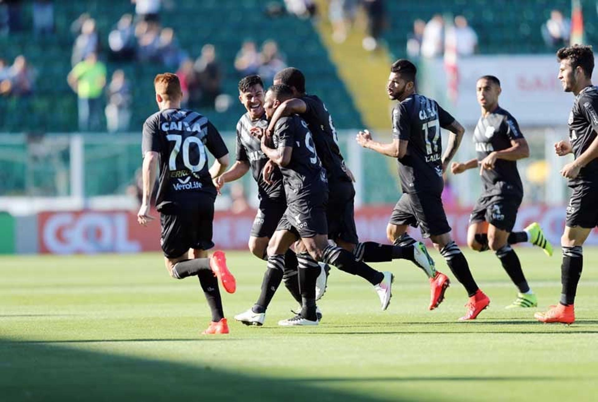 Figueirense x AtleticoPR (Foto:Cristiano Andujar/AGIF)