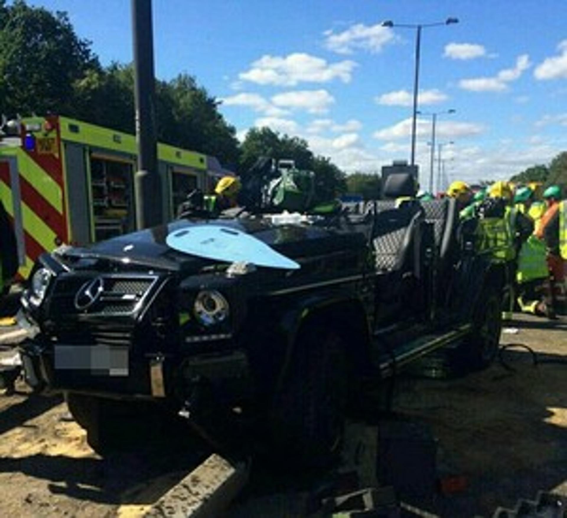 Pape Souare se envolveu em acidente de carro em Londres (Foto: Reprodução / Twitter)