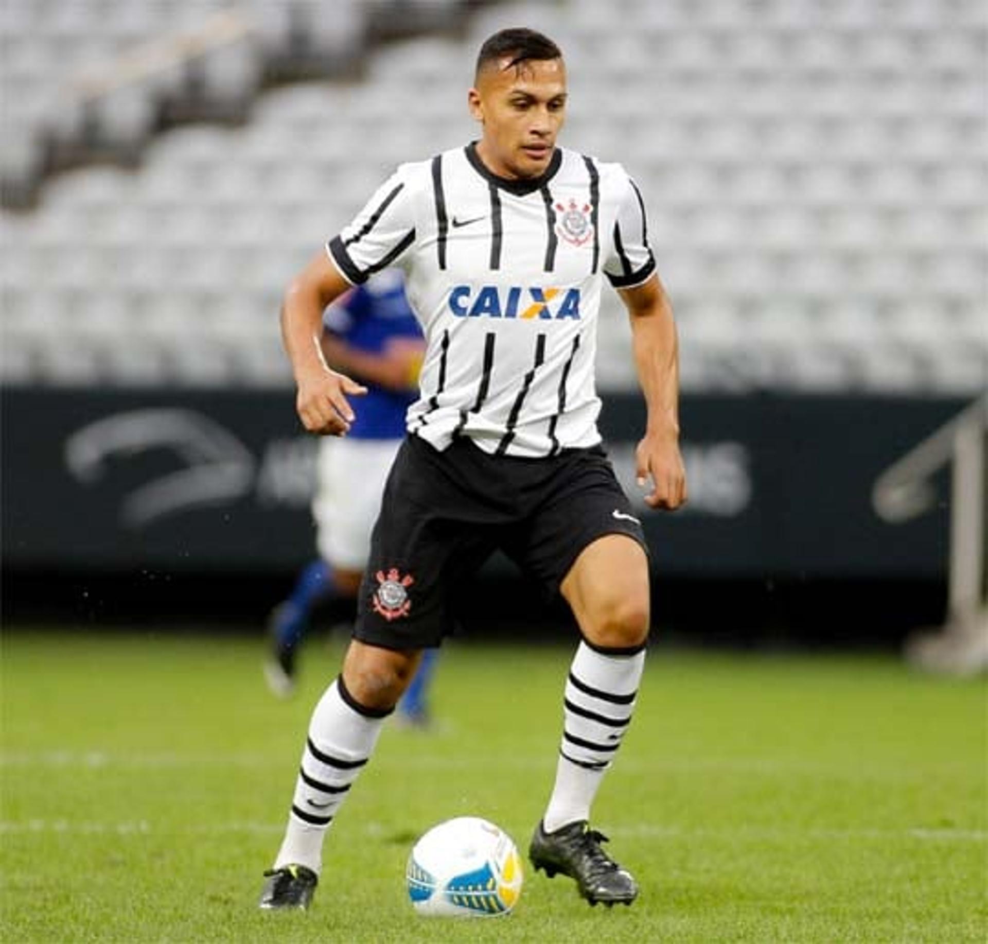 &nbsp;Léo Jabá em ação na Arena Corinthians no duelo com o Cruzeiro, pela semifinal da Copinha