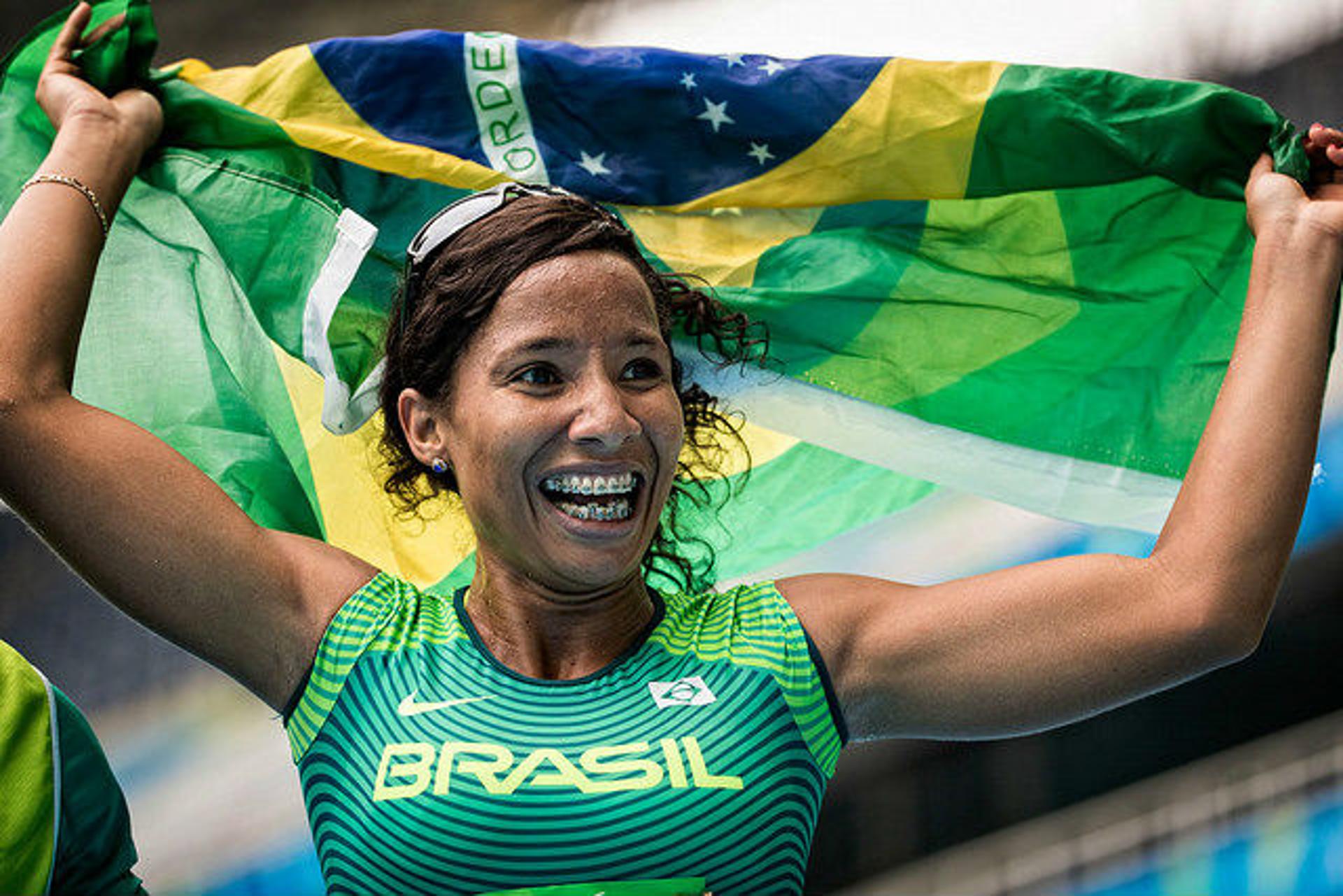 Silvânia Costa (Foto: Marcio Rodrigues/MPIX/CPB)