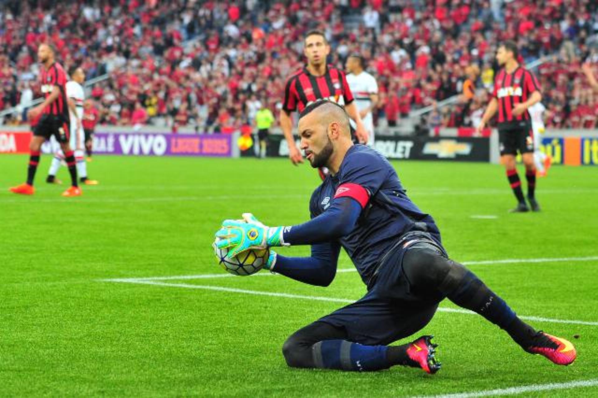 GALERIA: Veja em imagens como foi o jogo na Arena da Baixada