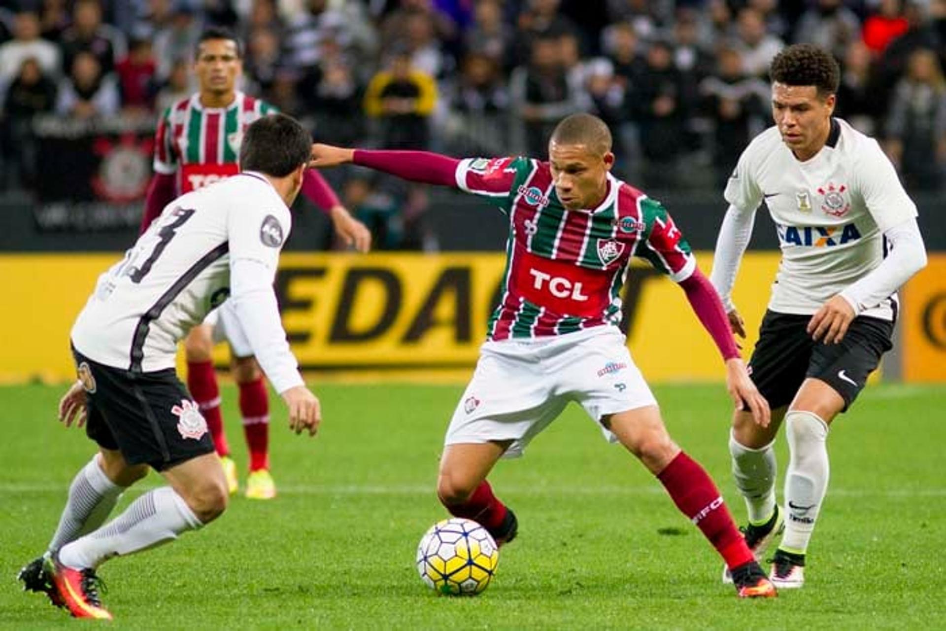 Corinthians x Fluminense - Wellington, Fagner