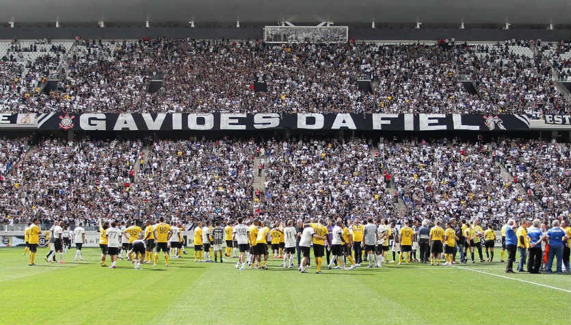 Evento com ex-jogadores teve as torcidas organizadas no Setor Leste Superior