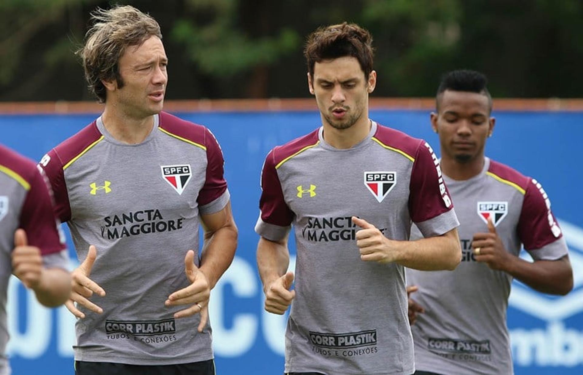 Lugano e Rodrigo Caio formaram a dupla de zaga contra o Juventude