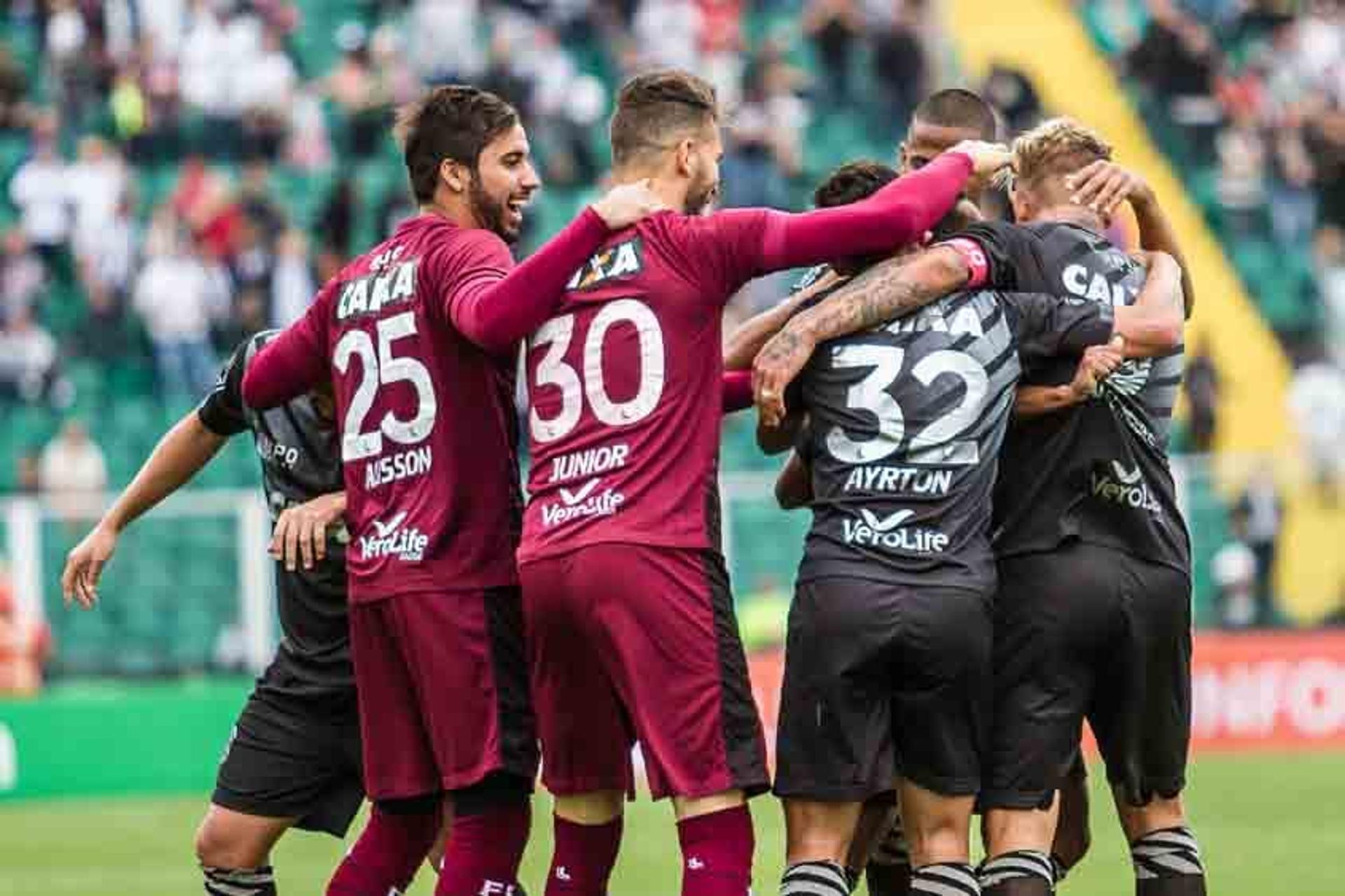 Figueirense x Santa Cruz