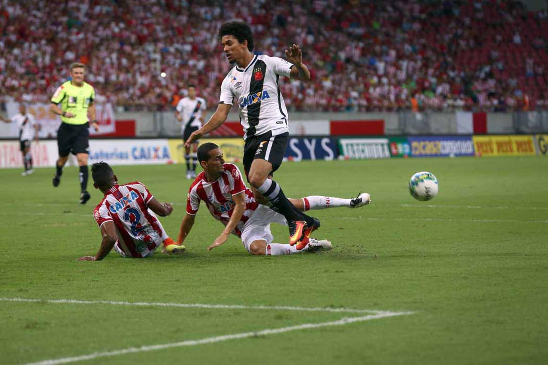 Veja as imagens da vitória do Náutico sobre o Vasco