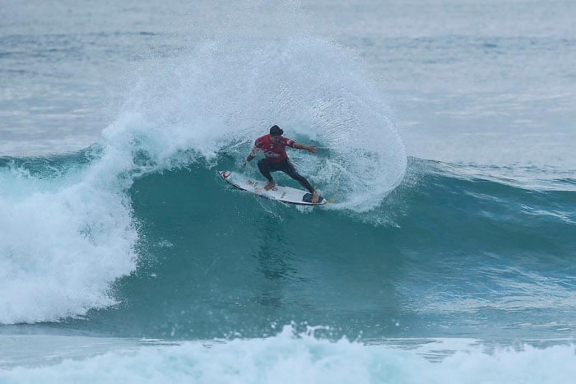 Gabriel Medina na etapa de Hossegor fazer WCT