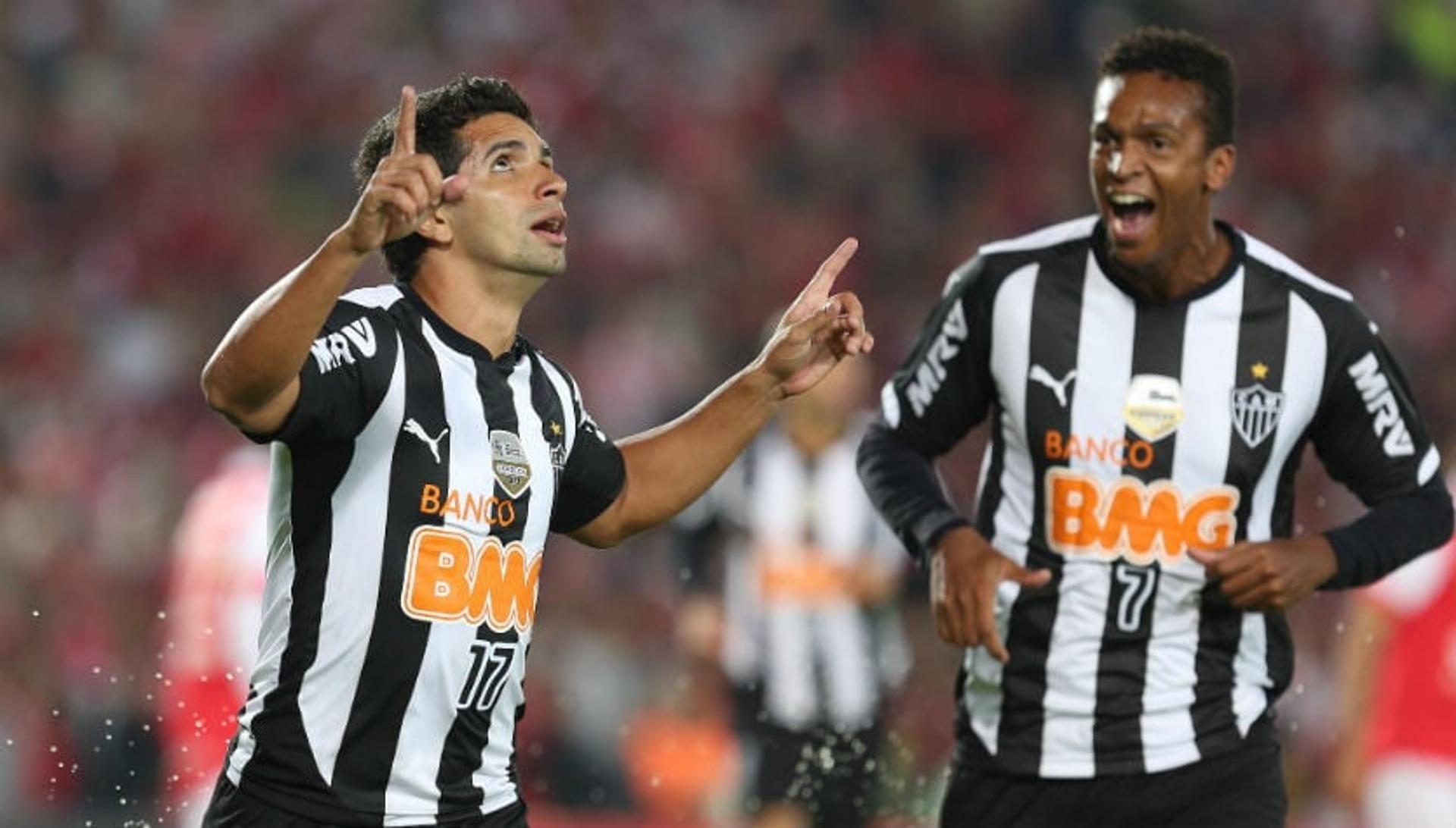 Guilherme e Jô atuaram juntos no Atlético-MG