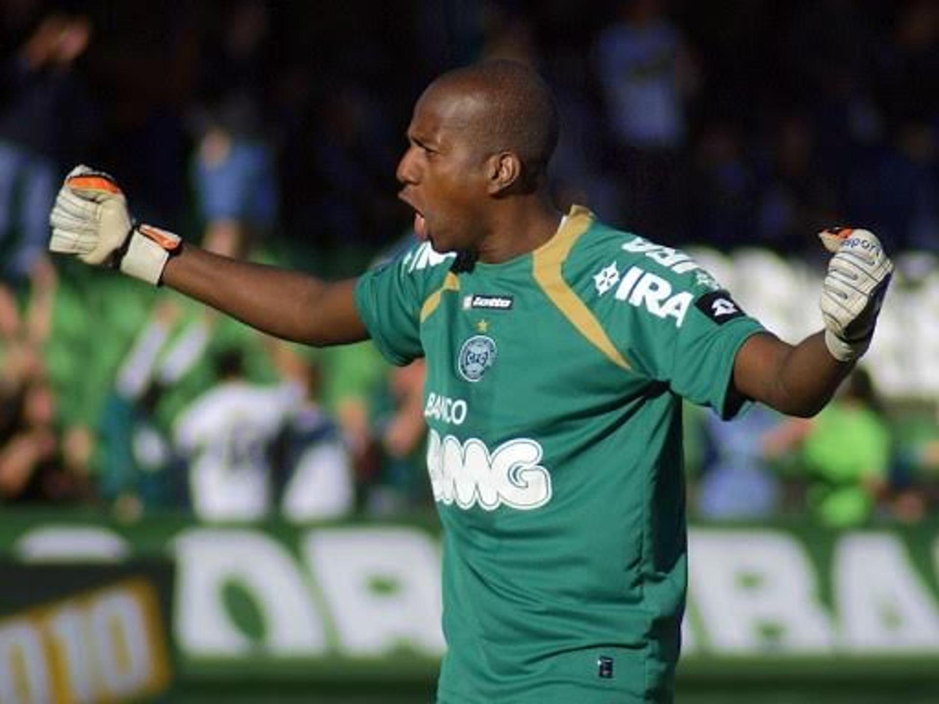 Edson Bastos