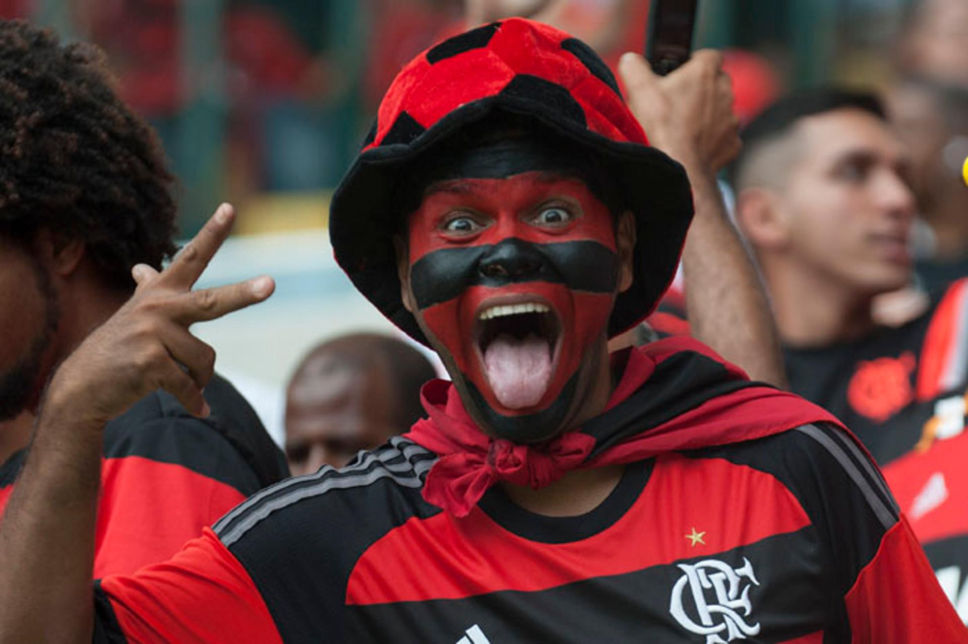 Torcida fez a festa na volta ao Maraca