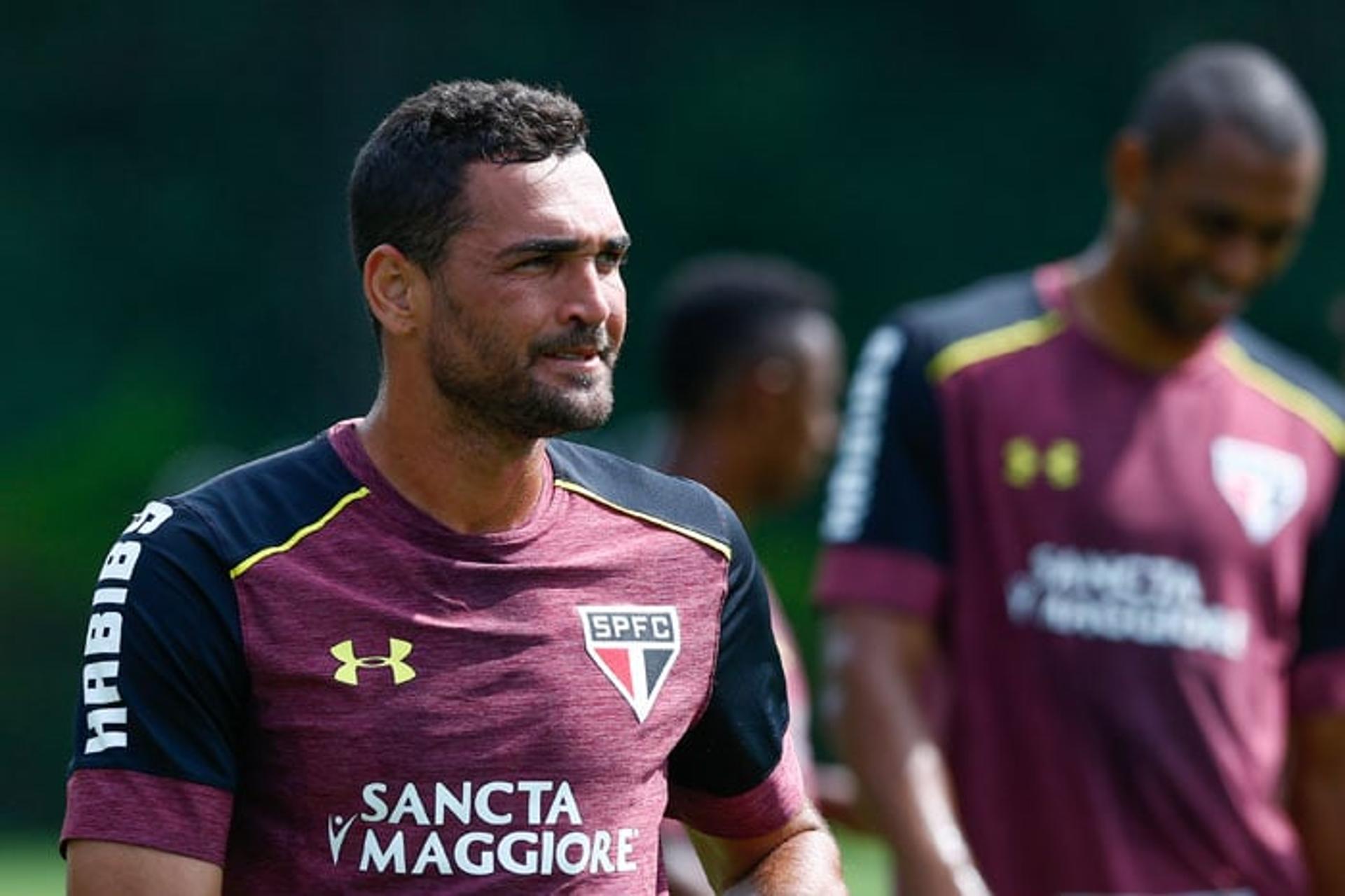 Treino São Paulo no CT da Barra Funda - Gilberto