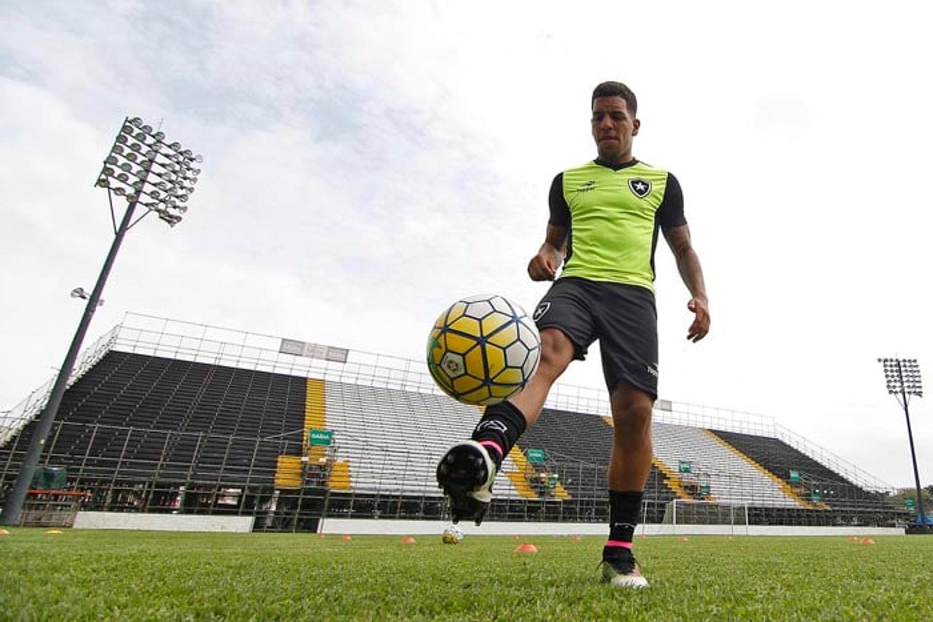 Treino Botafogo - Yuri